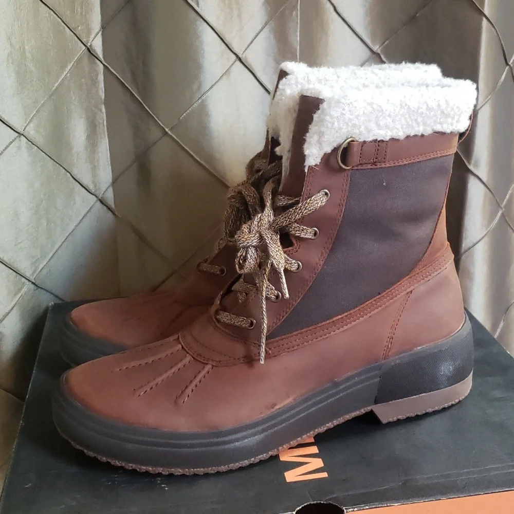 NWT- Merrell ‘Haven’ Mid Lace Polar Waterproof Boot